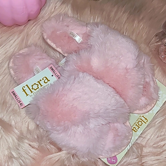 Pink slippers - Picture 4 of 4